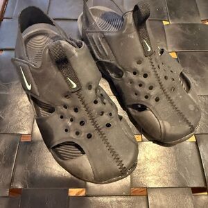 Nike Black Sunray Protect Kids Sandals - Velcro Sandals